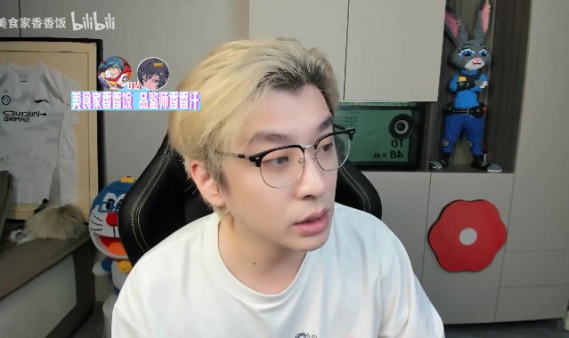 真实电竞：明年基本上就是Theshy进名人堂 Caps进皮肤卖不了多少