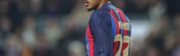 记者：孔德再次迟到而错过弗里克讲话，他今晚不会登场