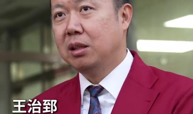 八一男篮辉煌缔造者！王治郅为马清盛呈送名人堂入堂贺信