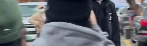 😄😄黄牛推荐黄思静优惠买票 后者：你问问旁边的人我是谁