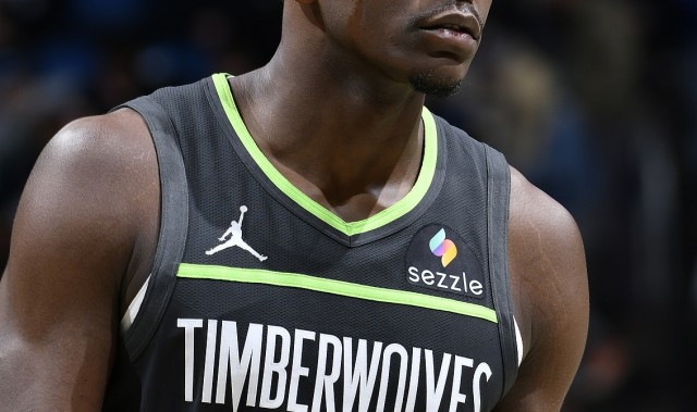 华子：我打得就像斯伯丁篮球一样带劲 以不同方式保持侵略性